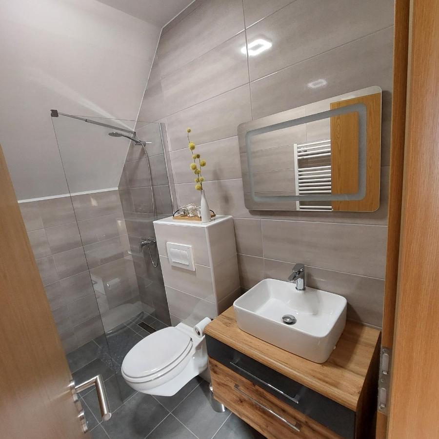 Apartmaji Biseri 克拉尼斯卡戈拉 外观 照片